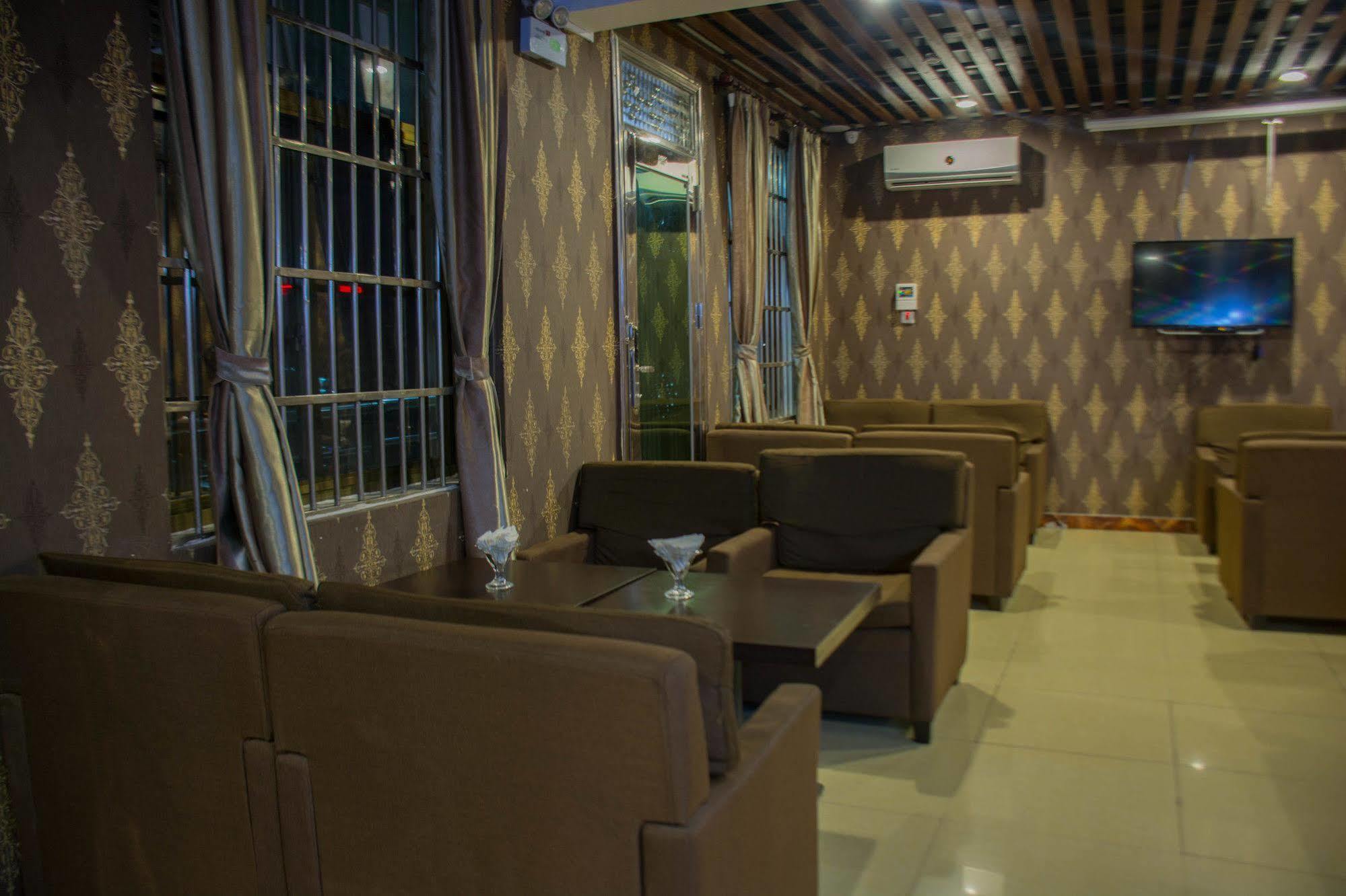 Hong Kong Hotel Dár Al-Szalám Kültér fotó