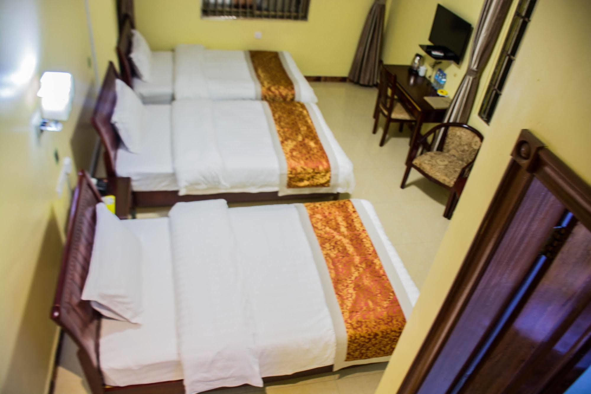 Hong Kong Hotel Dár Al-Szalám Kültér fotó