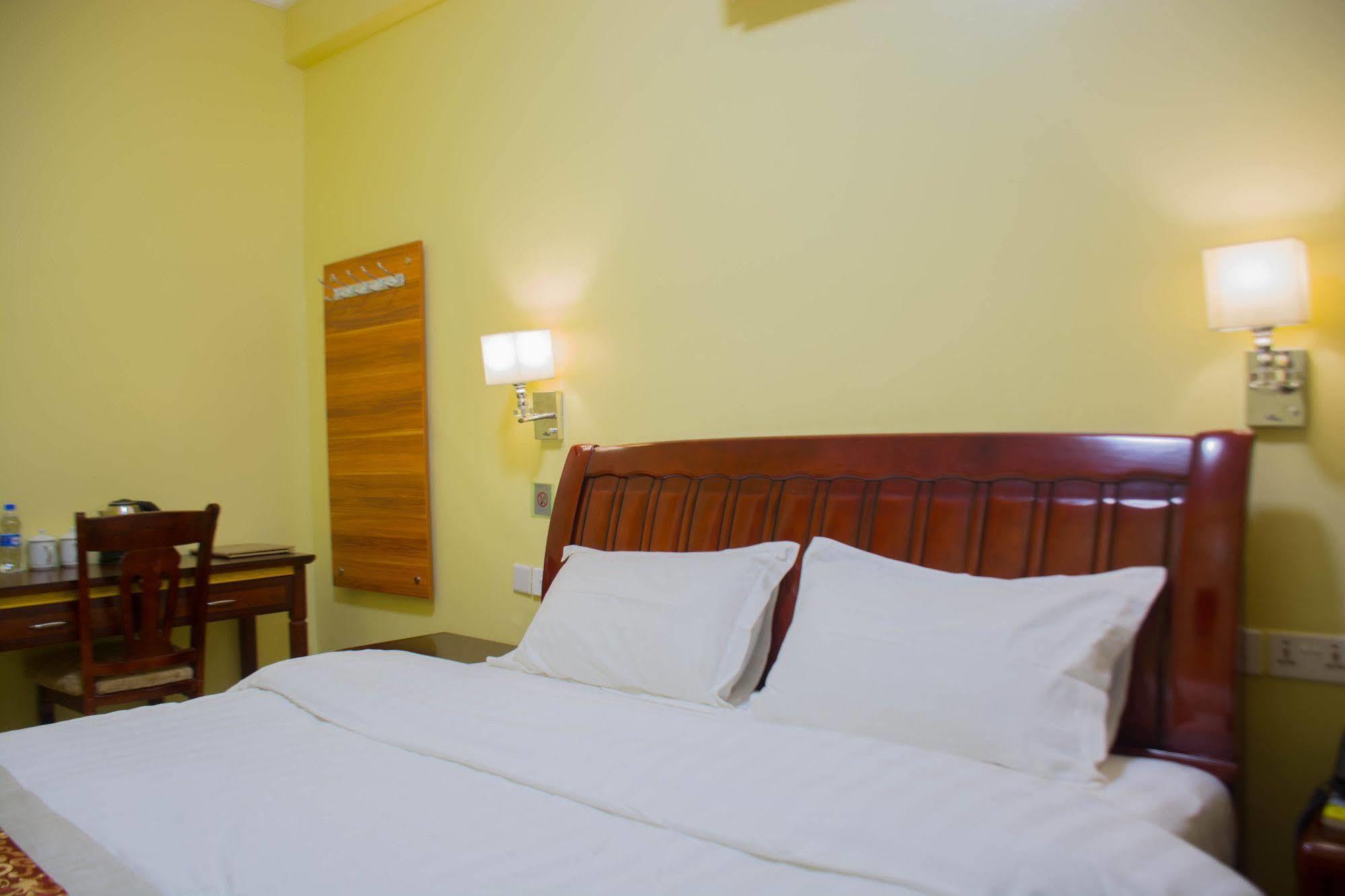 Hong Kong Hotel Dár Al-Szalám Kültér fotó